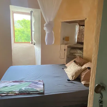 Tour 17e S Pour 4, Panoramique Cevennes Apartman *