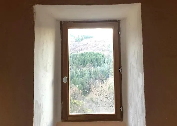 Tour 17e S Pour 4, Panoramique Cevennes Apartamento *